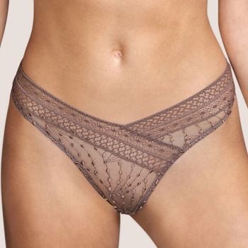 String, Vaughan, Andres Sarda 3310659-CBT