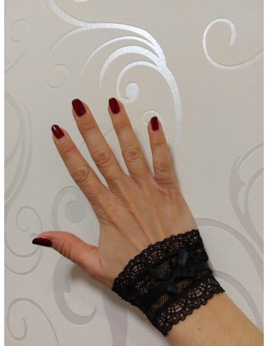 Manchette, Lise Charmel RIN0111-NO