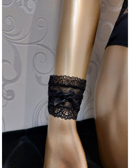 Manchette, Lise Charmel RIN0111-NO