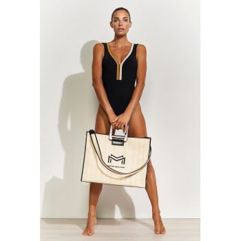 Sac de Plage, Metrics, Maryan Mehlhorn M6521427-254 2