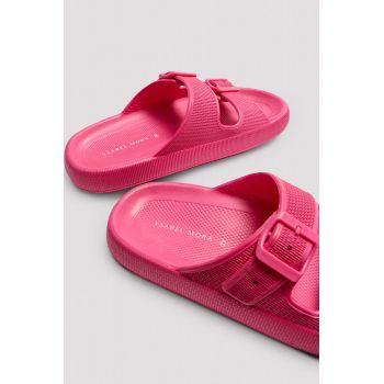 Mules, Mayaguana, Ysabel Mora 86196