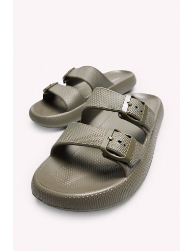 Mules, Salinas, Ysabel Mora 90525