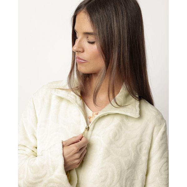 Robe de Chambre, Ad Selection 67165